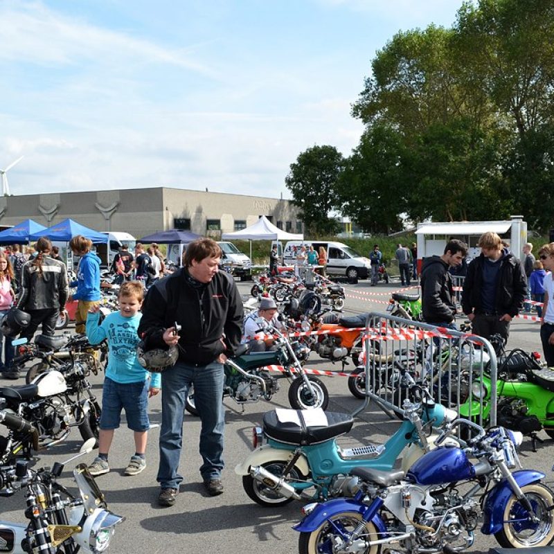 421590_3885436128459_231599225_n